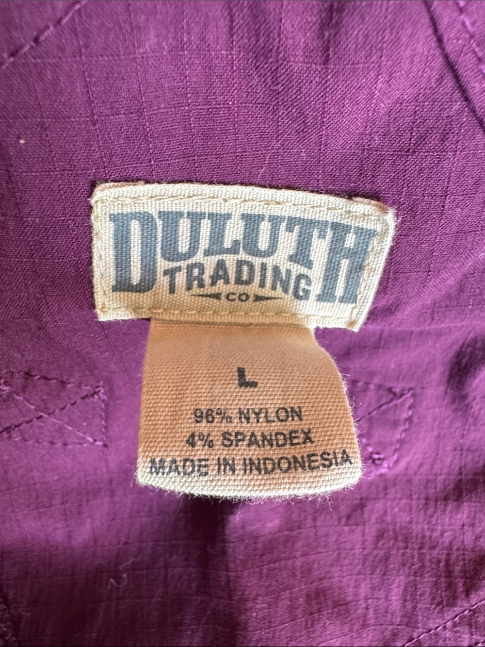 Duluth Trading co Heirloom Gardening Short Overalls Berry color - Picture 12 of 13